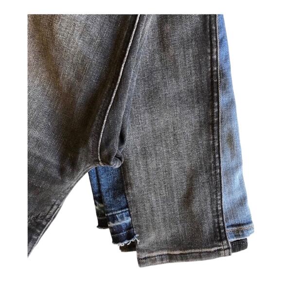 Women's Two-Tone Jeans - Picture 5 of 12